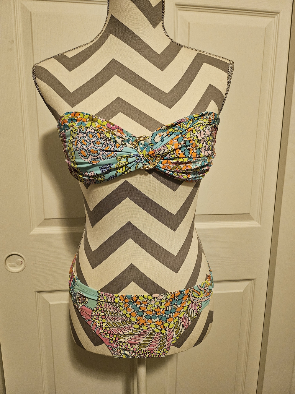 Trina Turk💙 Floral Paisley Bandeau Bikini